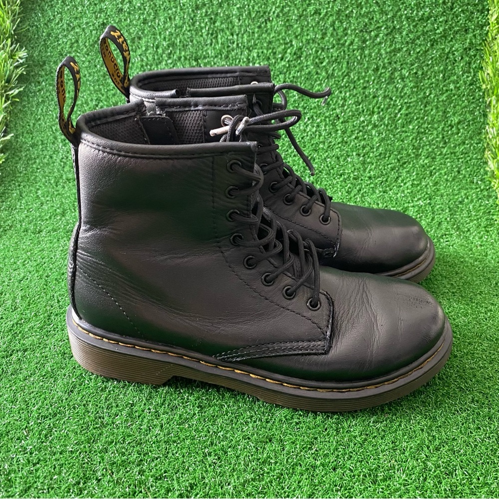 Dr. Martens 1460 J Black Leather Lace Up Side Zip Boots Unisex Kid’s Size 3
Jul